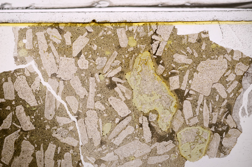 Plane Polarized, E35932